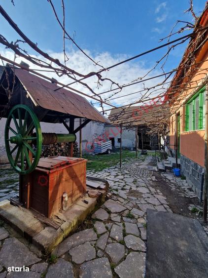Casă cu 3 camere cu Teren 2628 Mp în Racoș