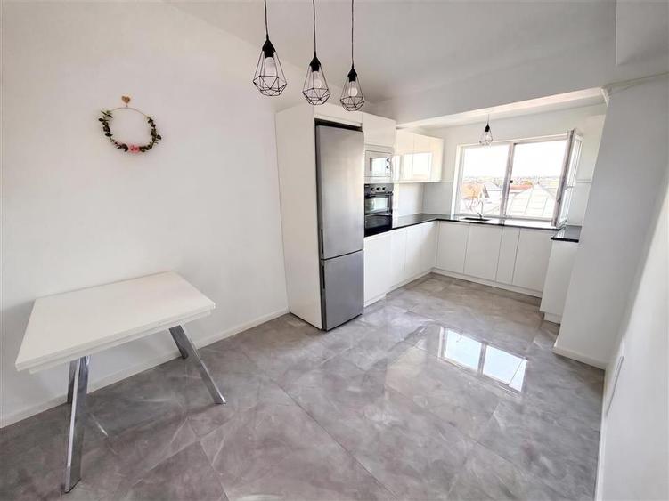 Apartament cu 2 camere decomandat, mobilat în Ipotești