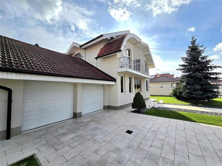Casă individuală cu 6 camere cu Piscina în Sânmartin