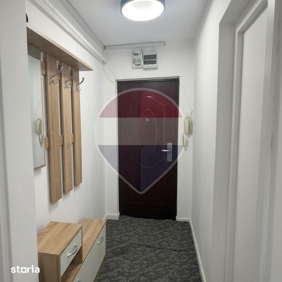 Apartament cu 3 camere decomandat în Independenței