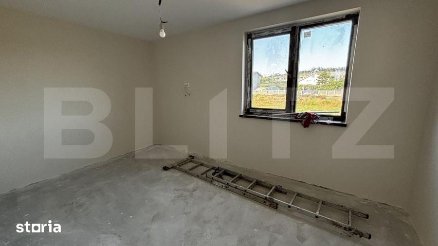 Casă cu 4 camere cu Teren 400 Mp în Bariera Vâlcii