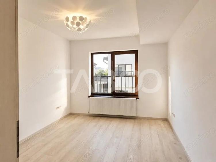 Casă cu 4 camere cu Teren 220 Mp în Central