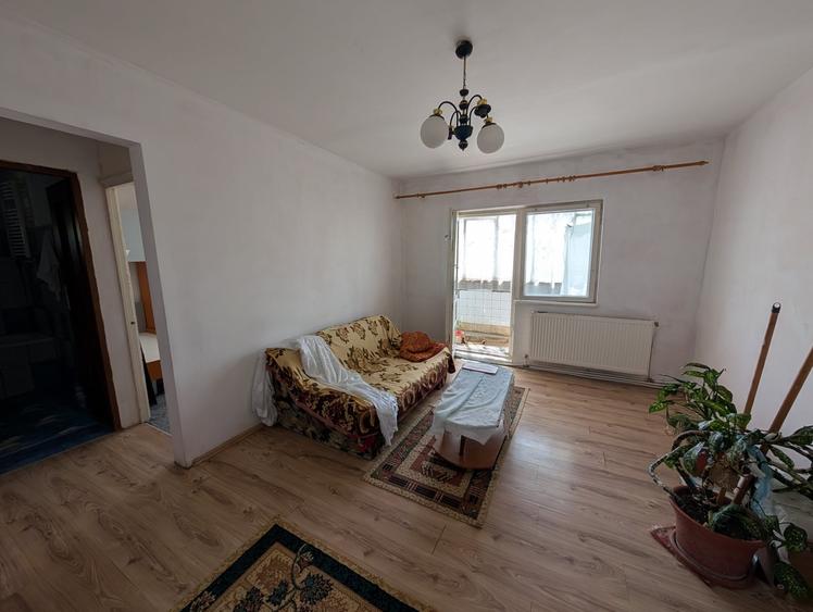 Apartament cu 3 camere decomandat în Ultracentral