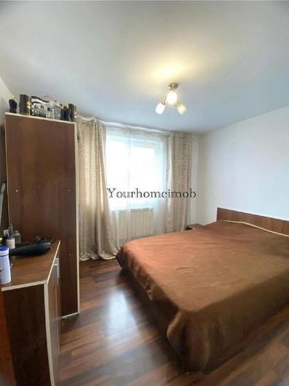 Apartament cu 2 camere semidecomandat în Craiovița Nouă