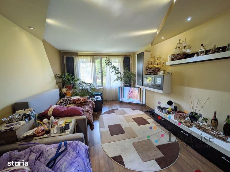 Apartament cu 3 camere decomandat în Craiter