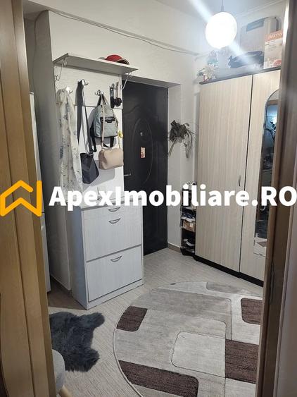 Garsonieră decomandată, mobilată în Metalurgiei