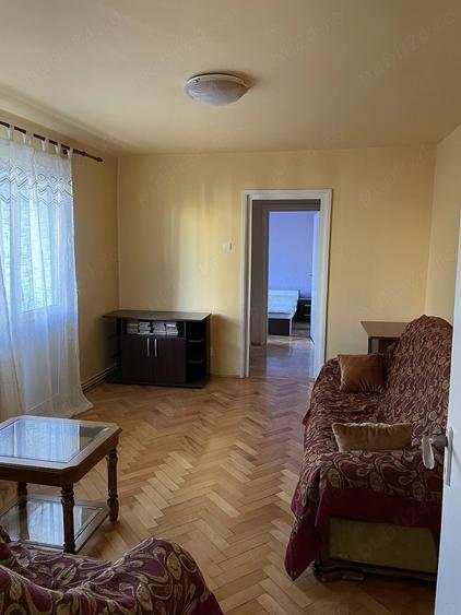 Apartament cu 3 camere semidecomandat în Gheorgheni