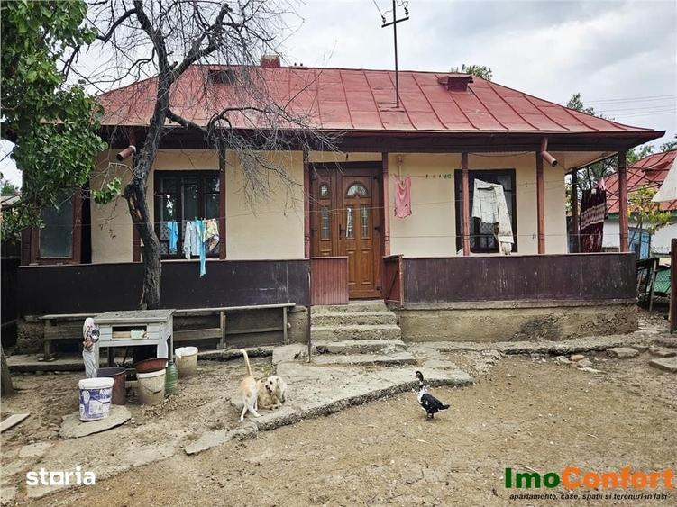 Casă cu 2 camere cu Teren 520 Mp în Lețcani
