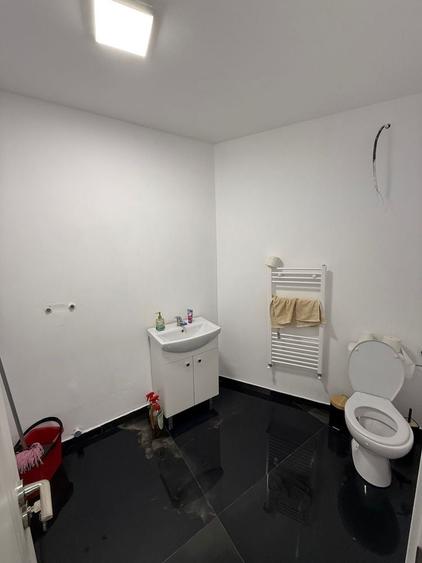 Spațiu comercial, de 85 mp, în Exterior Vest