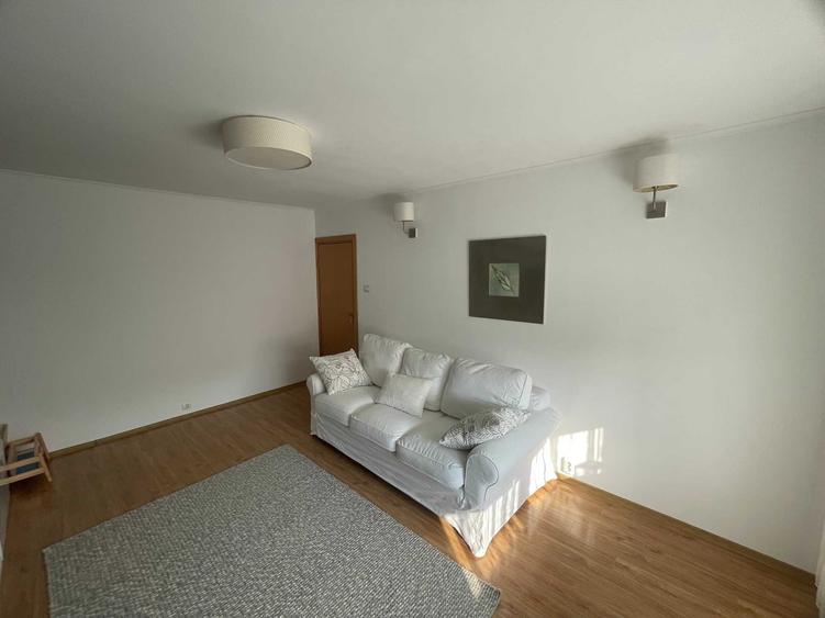 Apartament cu 2 camere decomandat în Crângași