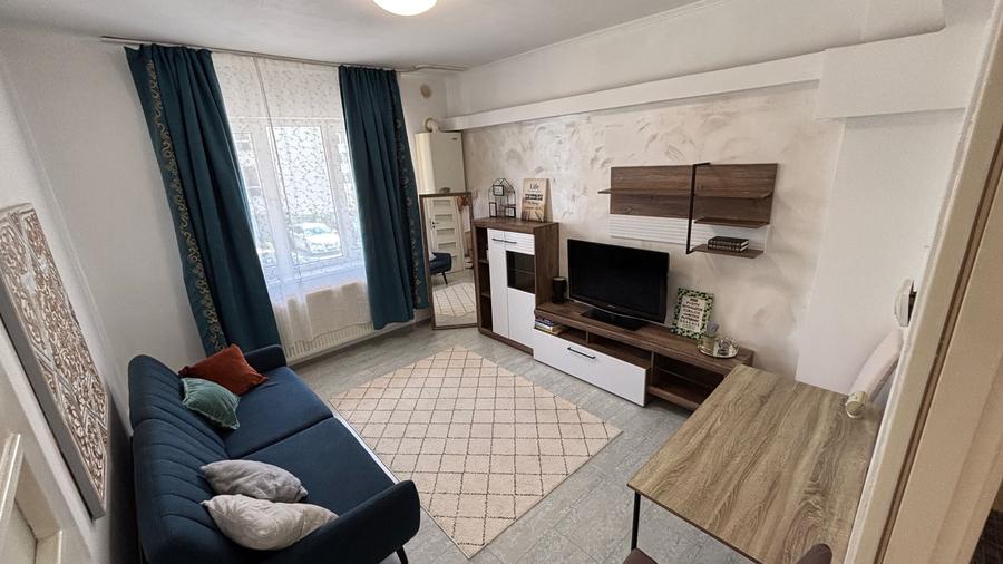 Apartament cu 2 camere decomandat în Central