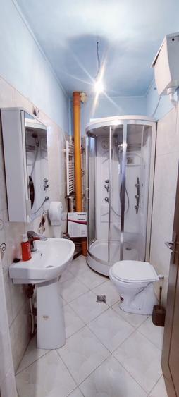 Apartament cu 5 camere decomandat, mobilat în Ghiroda