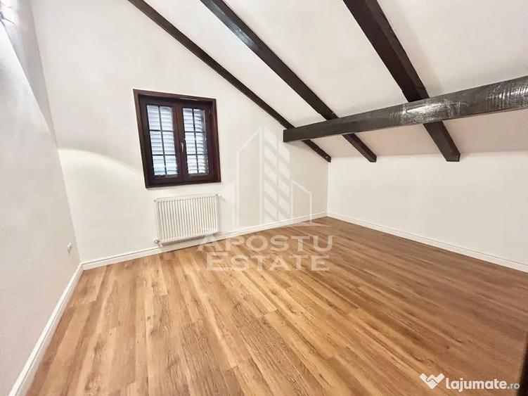 Casă cu 5 camere cu Teren 500 Mp în Sânmihaiu Român
