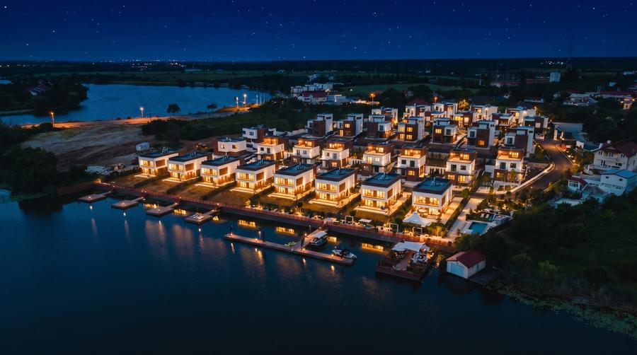 Casă individuală cu 4 camere cu Canalizare în Snagov