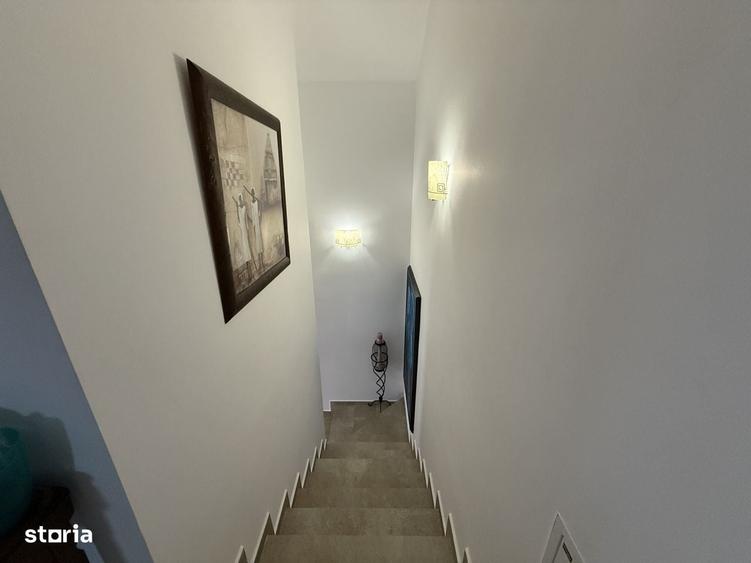 Casă cu 4 camere în Central