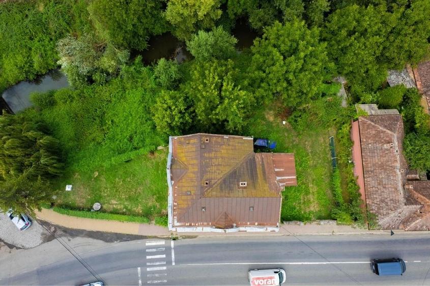 Casă cu 4 camere în Central
