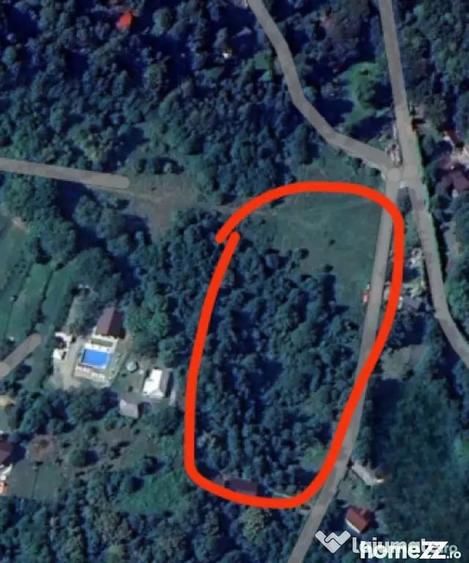 Teren de 8000 mp, în Chiuzbaia