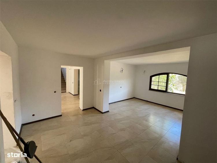 Casă cu 4 camere în Corbeanca