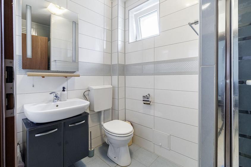 Casă individuală cu 5 camere cu Canalizare în Tâncăbești