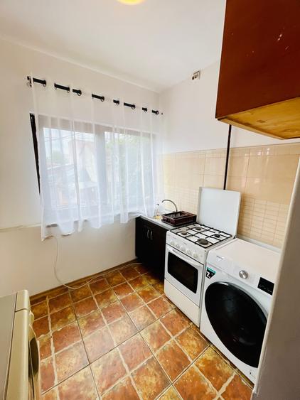 Apartament cu 3 camere decomandat în Apărătorii Patriei