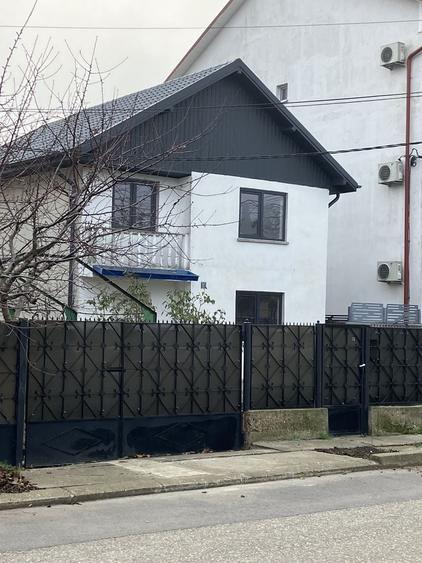 Casă cu 2 camere în Central