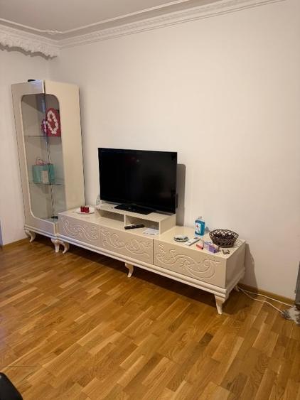 Apartament cu 4 camere semidecomandat în Central