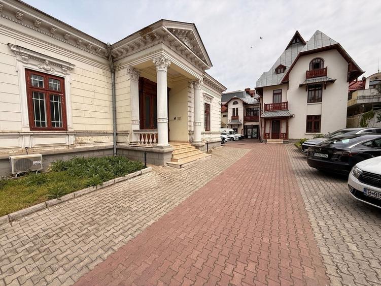 Casă individuală cu 31 camere cu Teren 1030 Mp în Calea Călărașilor