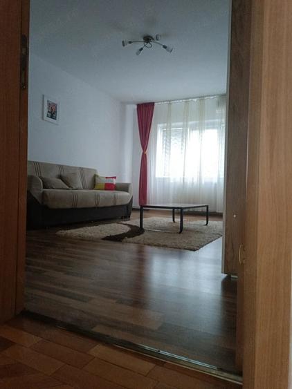 Apartament cu 2 camere decomandat în Bucovina