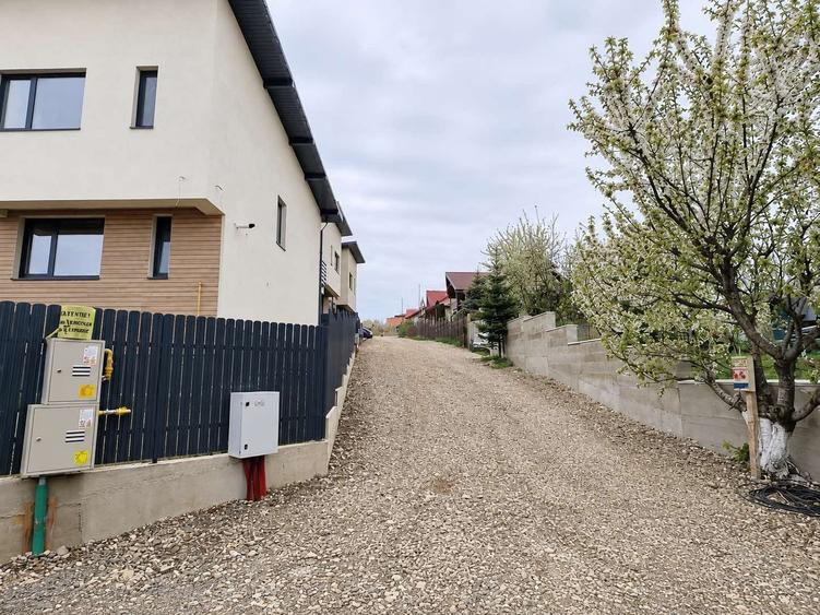 Casă individuală cu 4 camere cu Teren 230 Mp în Valea Lupului