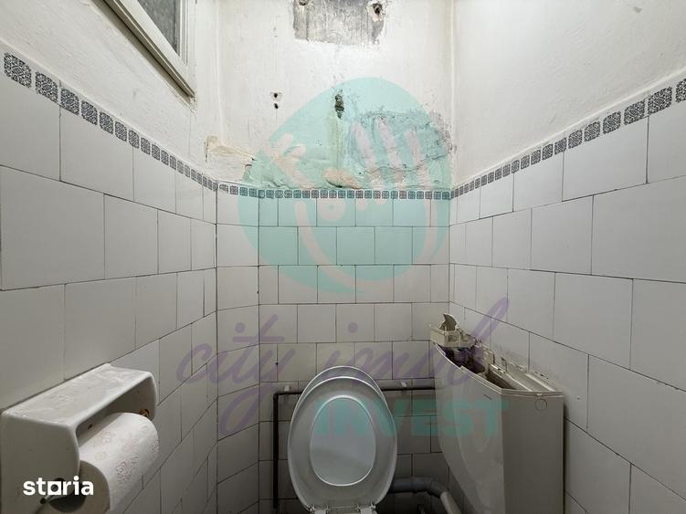 Casă cu 4 camere decomandat cu Teren 200 Mp în Universitate