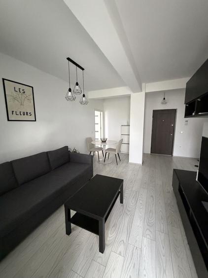 Apartament cu 2 camere semidecomandat în Central