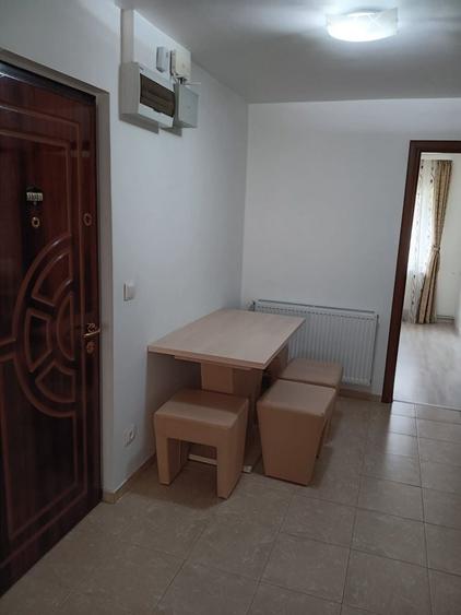 Apartament cu 2 camere decomandat în Micro 17