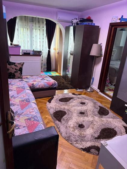 Apartament 2 camere mobilat, etaj 1, Micro 17 Gala?i 49,9 mp | Persoana fizica - 3