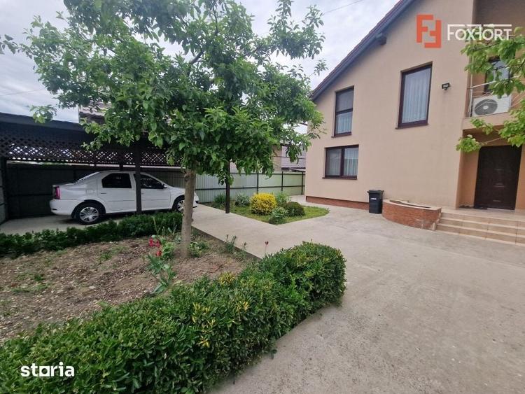 Casă cu 5 camere cu Teren 2543 Mp în Vest