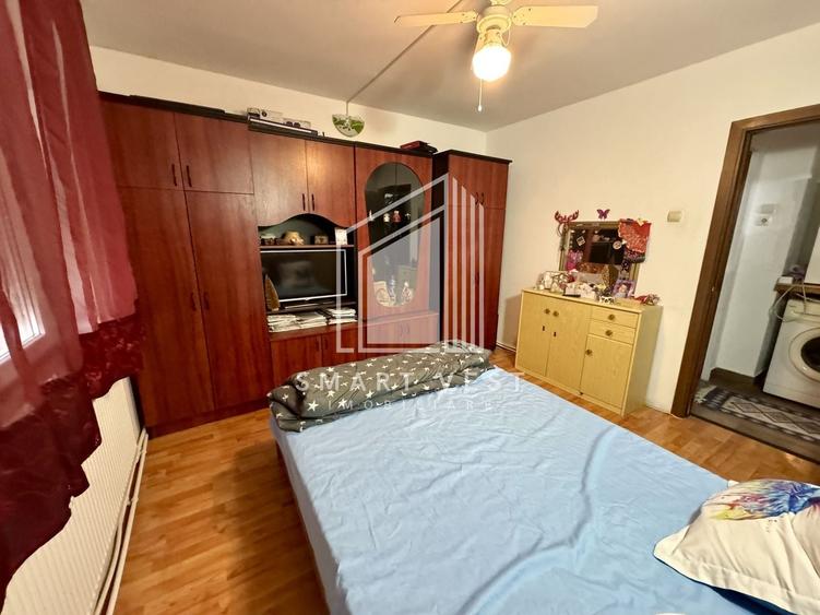 Apartament cu 2 camere semidecomandat în Botizului
