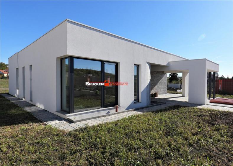 Casă cu 4 camere cu Teren 570 Mp în Central