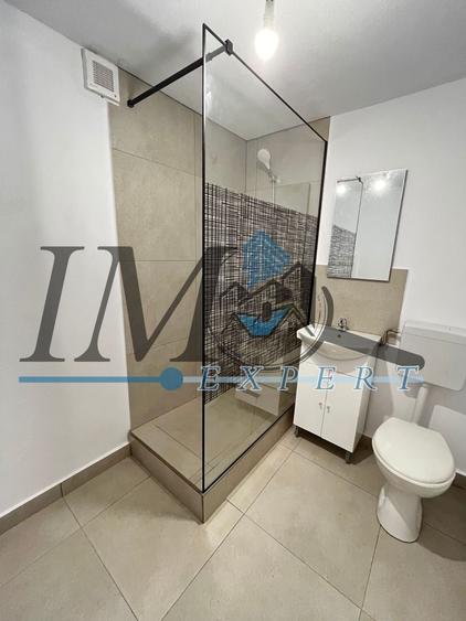 Casă individuală cu 8 camere cu Canalizare în Exterior Sud