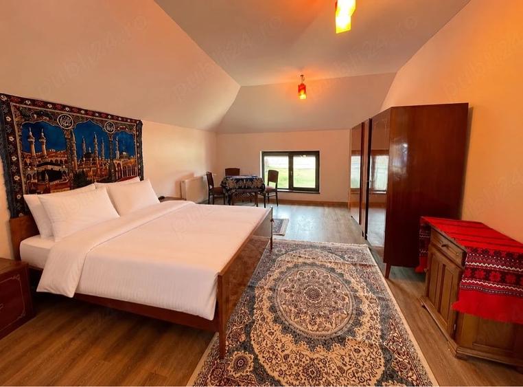 Casă cu 7 camere cu Teren 1000 Mp în Izbuc
