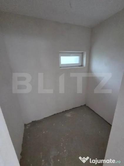 Casă cu 4 camere cu Teren 505 Mp în Crișeni