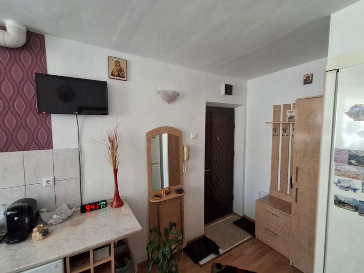 Apartament cu 2 camere semidecomandat în Decebal