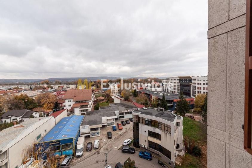 Apartament cu 3 camere decomandat în Ultracentral