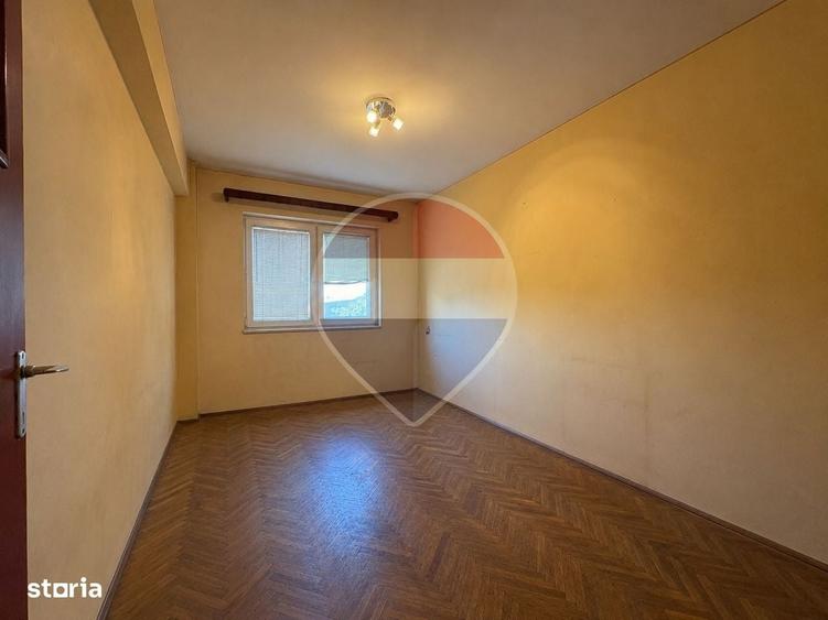 Apartament cu 3 camere de vanzare Central - 6