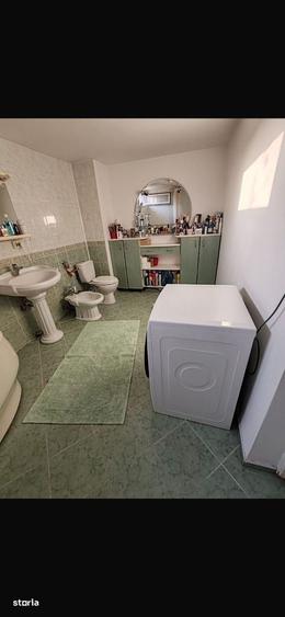 Casă cu 3 camere în Central