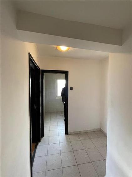 Apartament cu 2 camere semidecomandat în Pantelimon