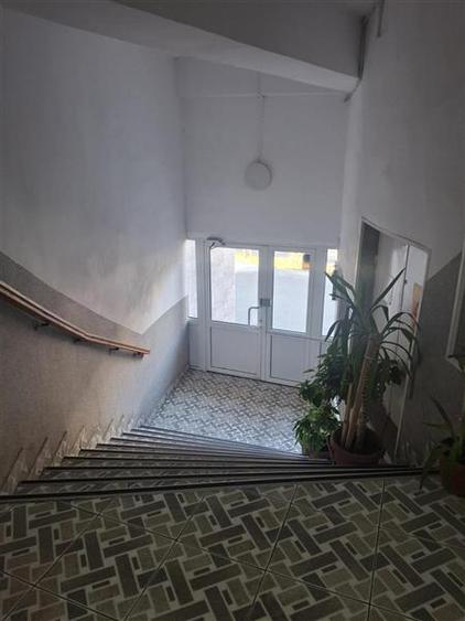 Apartament cu 3 camere decomandat în Doamna Ghica