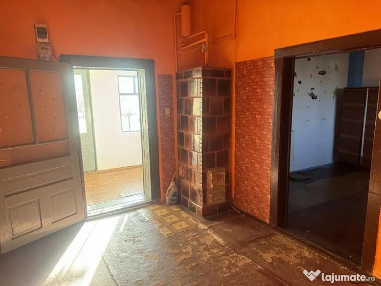 Casă cu 3 camere cu Teren 650 Mp în Central
