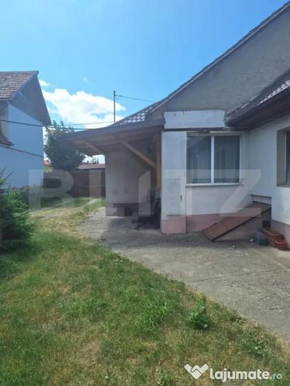 Casă cu 4 camere cu Teren 1100 Mp în Central