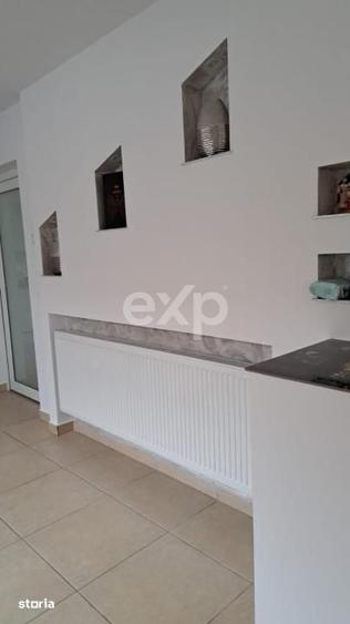 Casă cu 7 camere cu Teren 450 Mp în Central