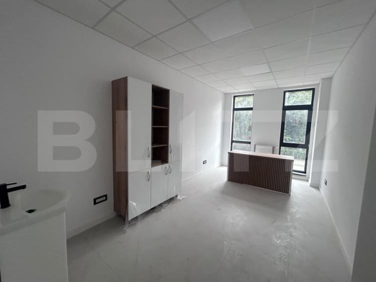 Spațiu comercial, de 438 mp, în Central