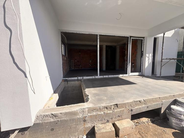 Vila Premium cu Arhitectura Mediteraneana - Finisaje & Dotari Luxury - 1
